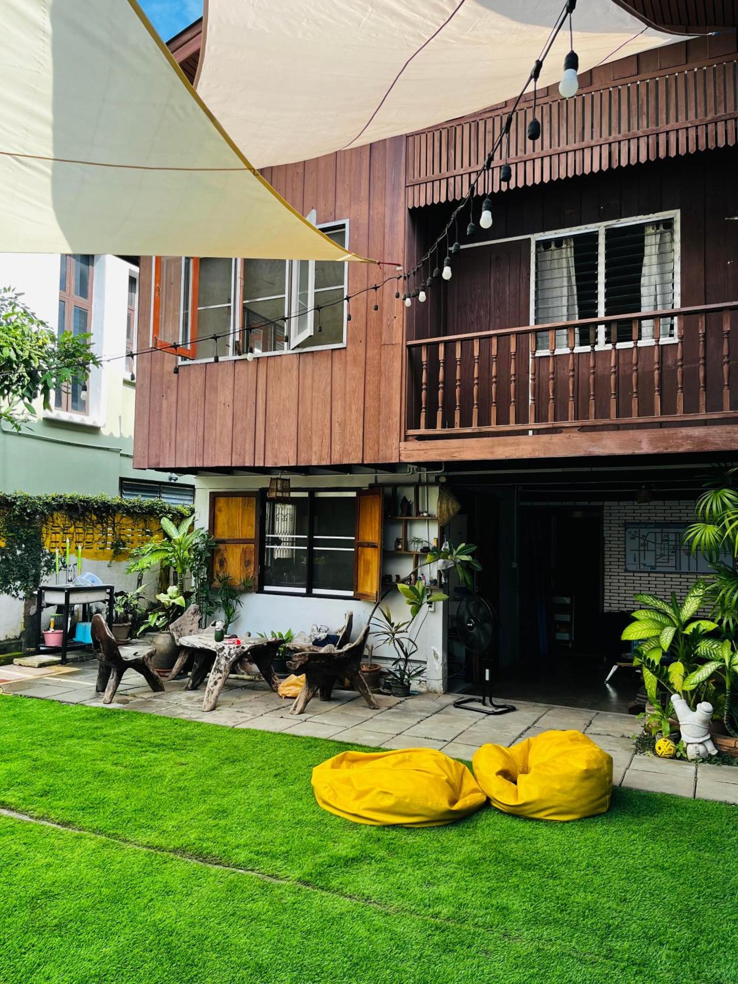 Hostel Number 4 Old Town Chiang Mai Exterior foto